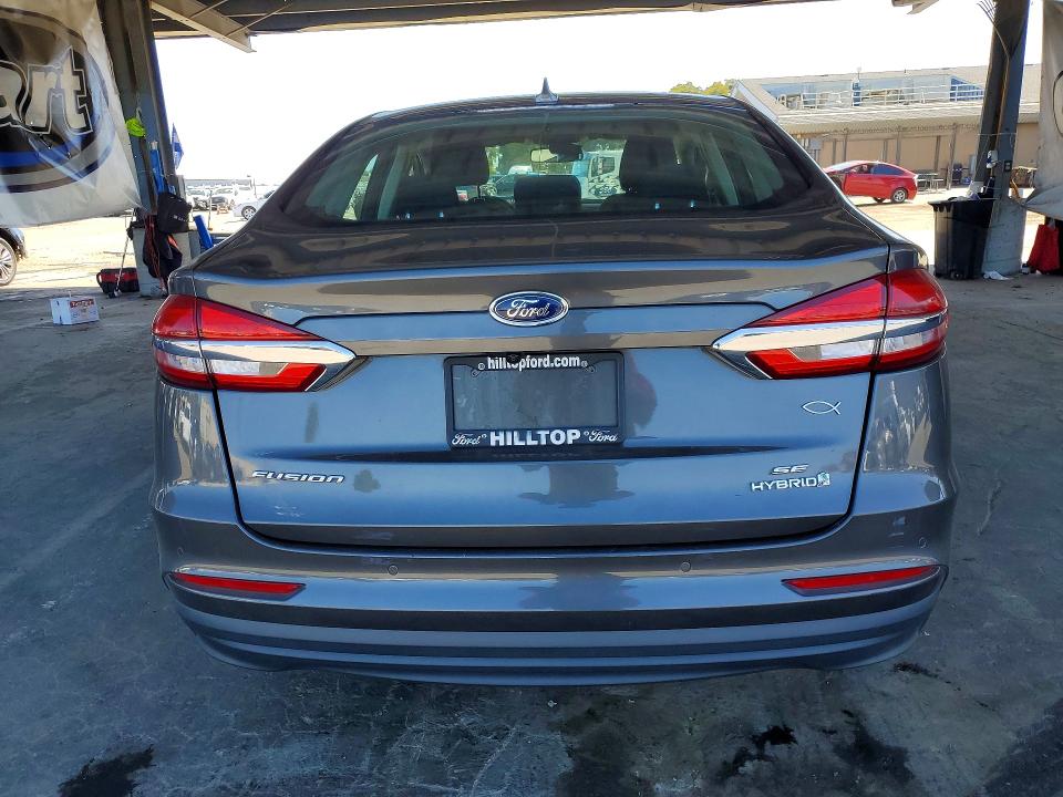 53660316 :رقم المزاد ، 3FA6P0LUXKR135922 vin ، 2019 Ford Fusion مزاد بيع
