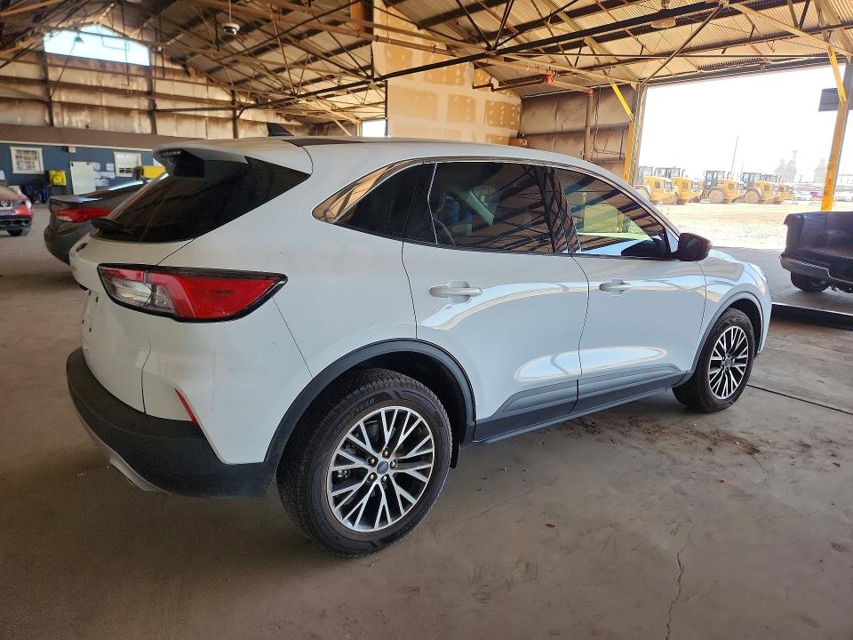 Продаж на аукціоні авто 2022 Ford Escape, vin: 1FMCU0EZ5NUB58029, номер лоту: 61732786