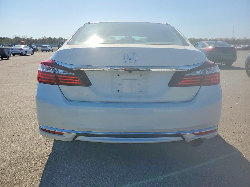 Продажа на аукционе авто 2017 Honda Accord, vin: 1HGCR2F39HA168436, номер лота: 52349096