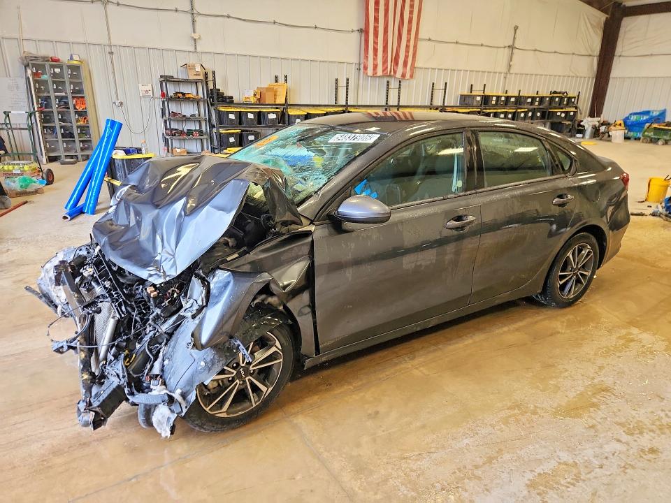 2022 Kia Forte მანქანა იყიდება აუქციონზე, vin: 3KPF24ADXNE429013, აუქციონის ნომერი: 54837906