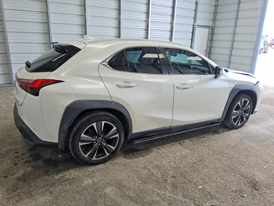 2020 Lexus Ux მანქანა იყიდება აუქციონზე, vin: JTHP3JBH6L2026270, აუქციონის ნომერი: 53017856