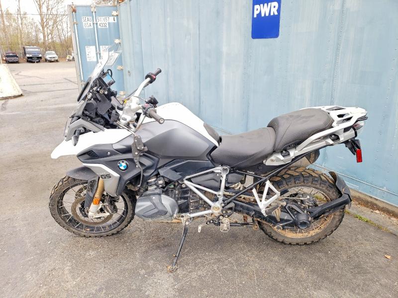 53523246 :رقم المزاد ، WB10M0302M6D72717 vin ، 2021 Bmw R 1250 مزاد بيع