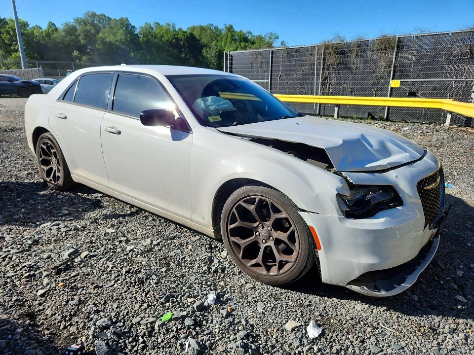 54649546 :رقم المزاد ، 2C3CCAAG8KH700888 vin ، 2019 Chrysler 300 مزاد بيع