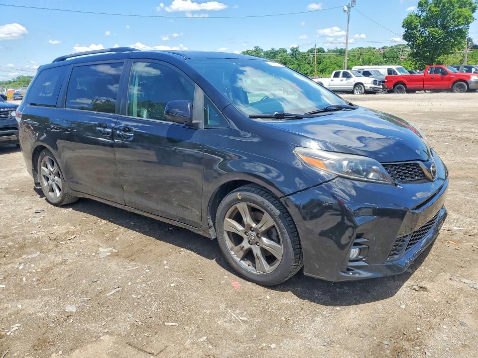 55246076 :رقم المزاد ، 5TDXZ3DC7JS949294 vin ، 2018 Toyota Sienna مزاد بيع