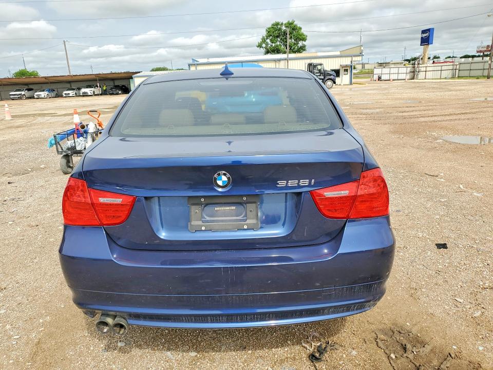 55134176 :رقم المزاد ، WBAPH5G56BNM76245 vin ، 2011 Bmw 328 مزاد بيع