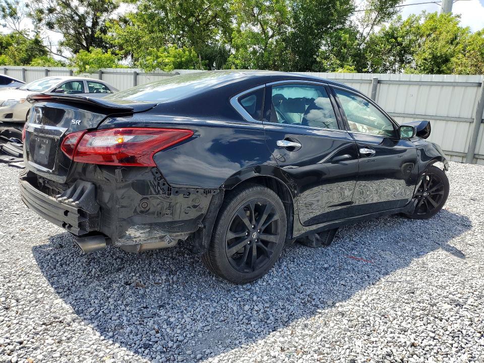 2017 Nissan Altima მანქანა იყიდება აუქციონზე, vin: 1N4AL3AP5HN342301, აუქციონის ნომერი: 53883436