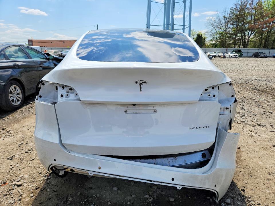 52533726 :رقم المزاد ، 5YJYGDEE0MF204248 vin ، 2021 Tesla Model Y مزاد بيع