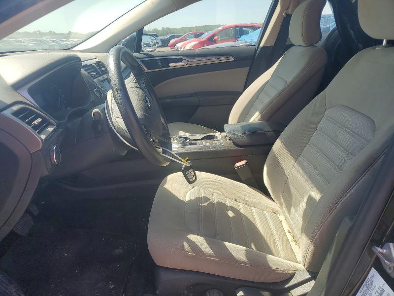 47589266 :رقم المزاد ، 3FA6P0G71JR114962 vin ، 2018 Ford Fusion مزاد بيع