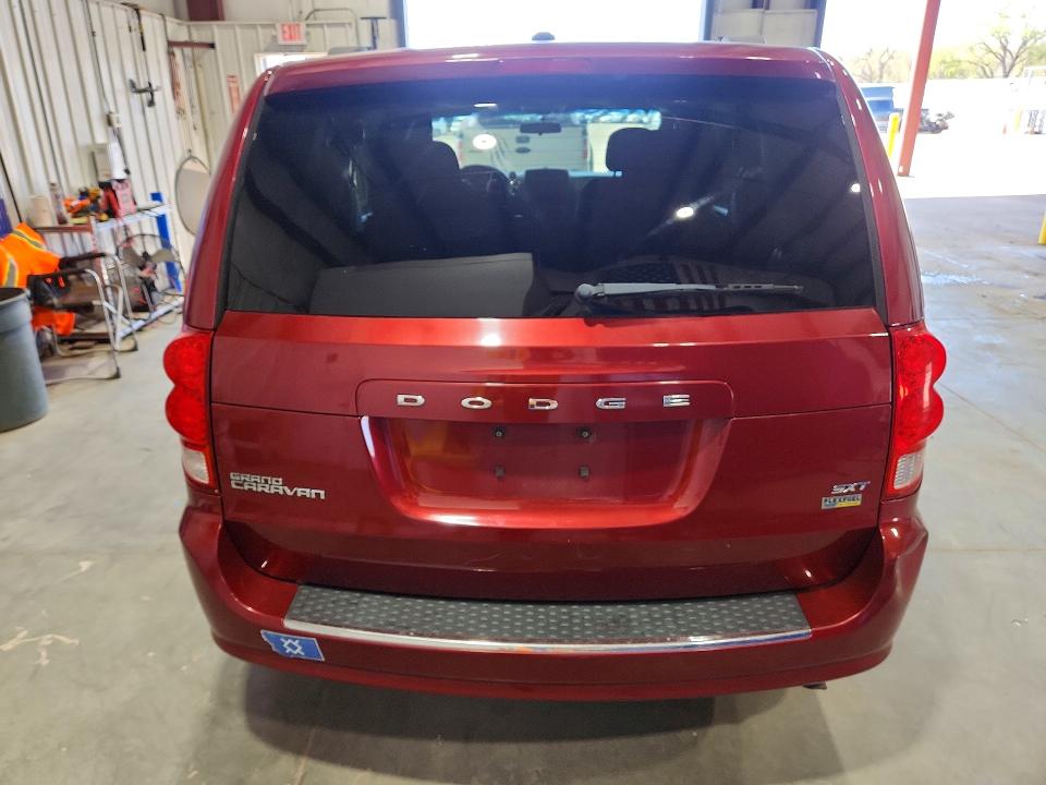 52031746 :رقم المزاد ، 2C4RDGCG0GR249590 vin ، 2016 Dodge Caravan مزاد بيع
