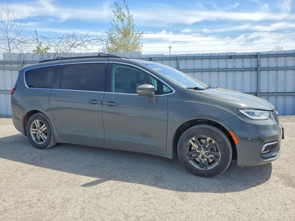 Продажа на аукционе авто 2022 Chrysler Pacifica, vin: 2C4RC1BG5NR106083, номер лота: 53528146