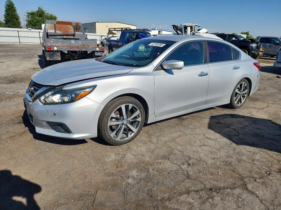 52185386 :رقم المزاد ، 1N4BL3AP8HC229443 vin ، 2017 Nissan Altima مزاد بيع