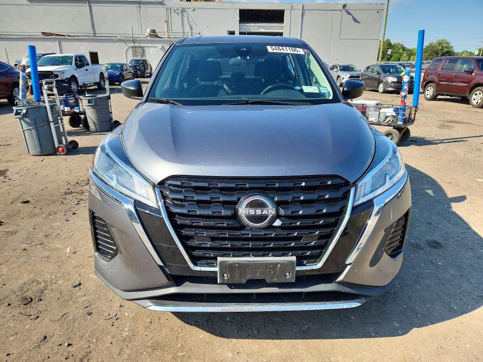 54841186 :رقم المزاد ، 3N1CP5BVXNL526132 vin ، 2022 Nissan Kicks مزاد بيع