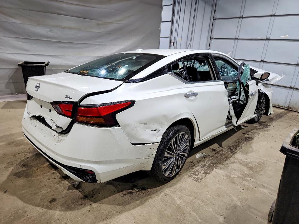 53781116 :رقم المزاد ، 1N4BL4EW7RN311354 vin ، 2024 Nissan Altima مزاد بيع
