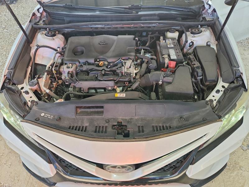 53199716 :رقم المزاد ، 4T1B61HK8JU051769 vin ، 2018 Toyota Camry مزاد بيع