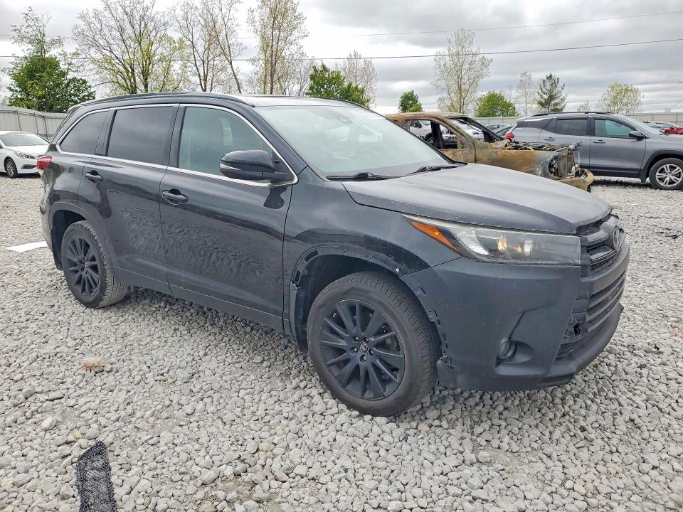 Продажа на аукционе авто 2019 Toyota Highlander, vin: 5TDJZRFH7KS606469, номер лота: 53310886
