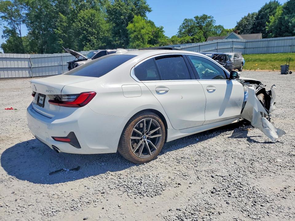 54210526 :رقم المزاد ، 3MW5R7J01N8C40509 vin ، 2022 Bmw 330xi مزاد بيع