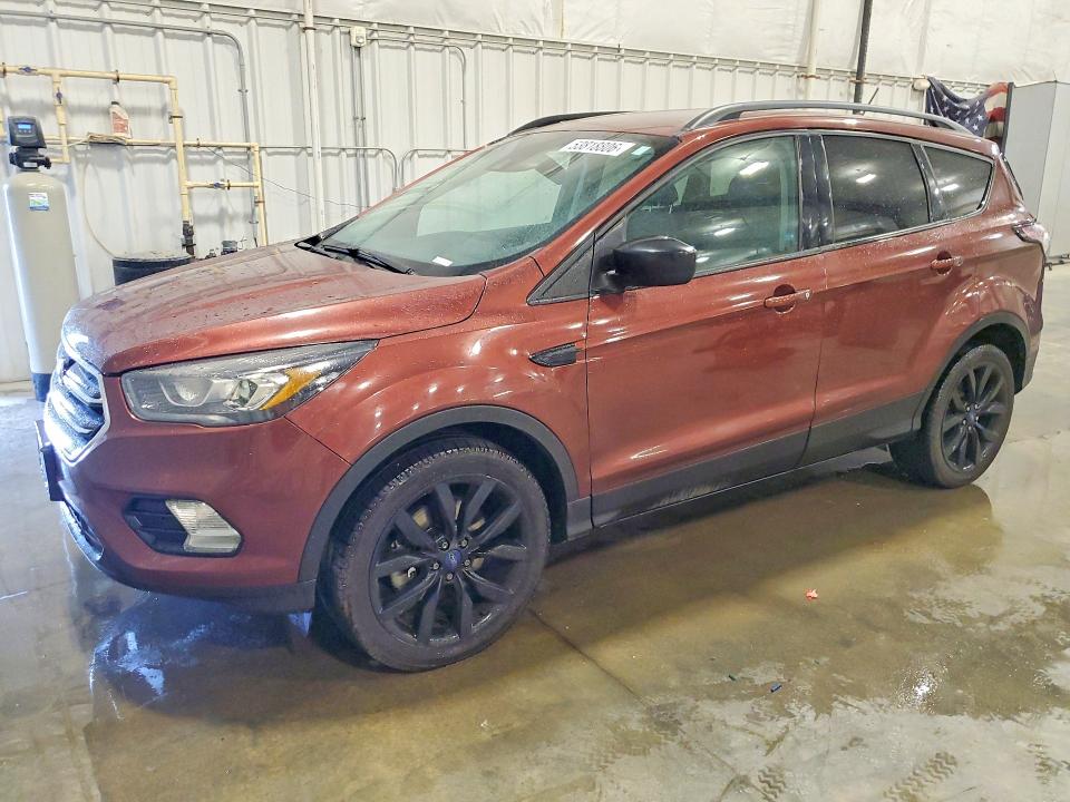 53818806 :رقم المزاد ، 1FMCU9GD9JUA23653 vin ، 2018 Ford Escape مزاد بيع