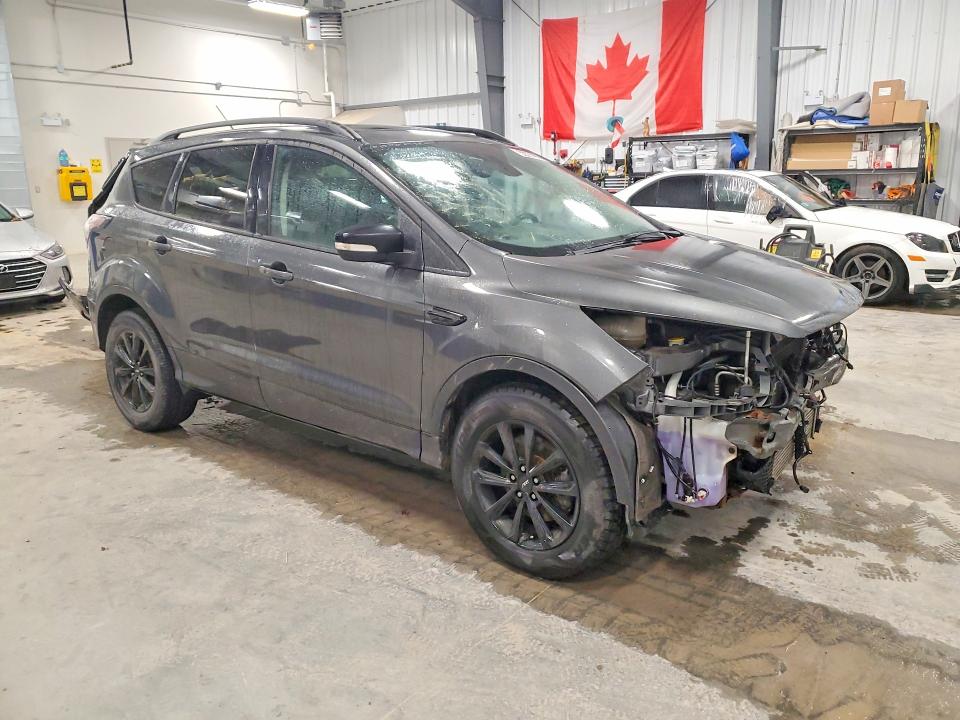 53574656 :رقم المزاد ، 1FMCU9J92HUA69985 vin ، 2017 Ford Escape مزاد بيع