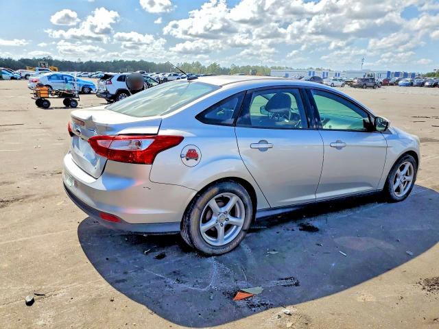 2014 Ford Focus მანქანა იყიდება აუქციონზე, vin: 1FADP3F29EL269469, აუქციონის ნომერი: 54006226