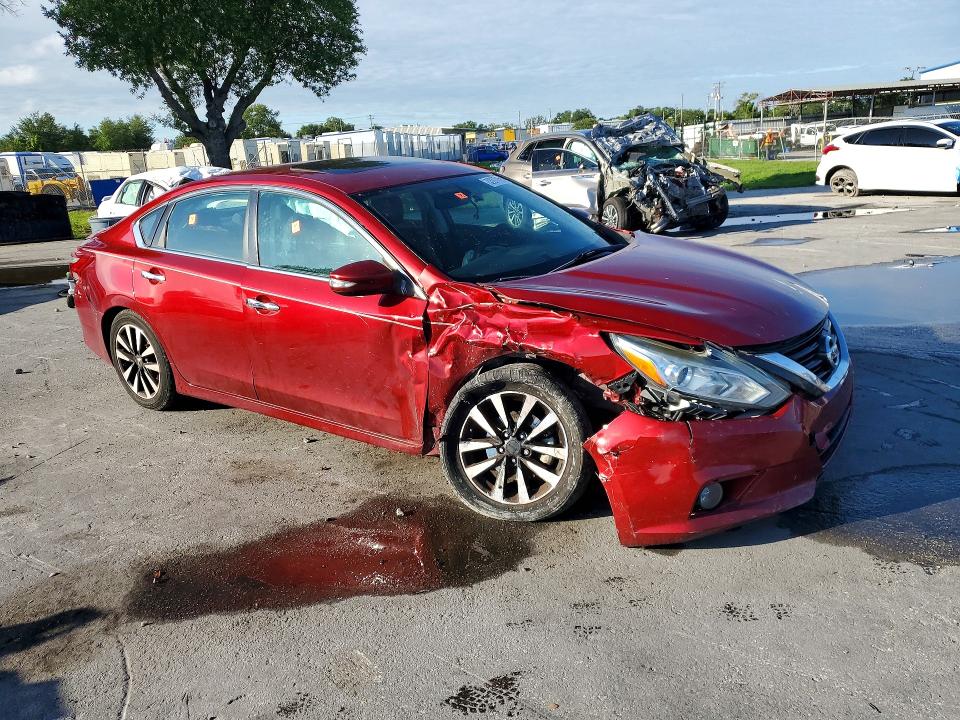 Продаж на аукціоні авто 2018 Nissan Altima, vin: 1N4AL3AP6JC156896, номер лоту: 53377106