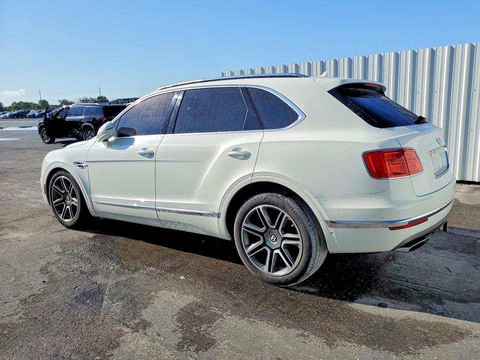 Продаж на аукціоні авто 2018 Bentley Bentayga, vin: SJAAC4ZV0JC019215, номер лоту: 54397316