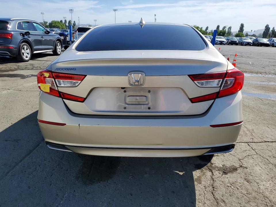 2018 Honda Accord მანქანა იყიდება აუქციონზე, vin: 1HGCV1F17JA141519, აუქციონის ნომერი: 54481166