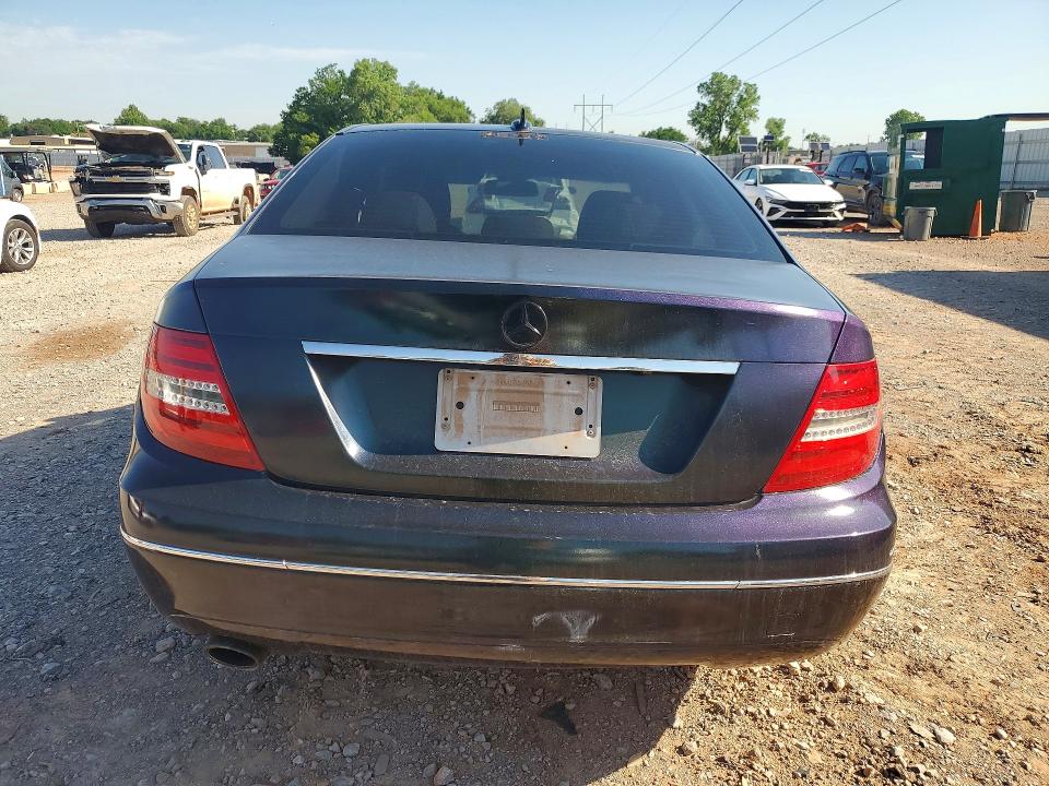 Продаж на аукціоні авто 2012 Mercedes-benz C, vin: WDDGF4HBXCR231584, номер лоту: 53342226