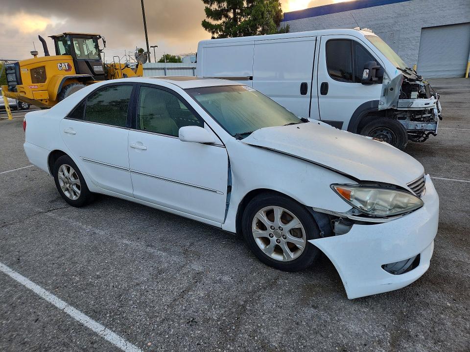 55221276 :رقم المزاد ، 4T1BF32K35U085063 vin ، 2005 Toyota Camry مزاد بيع