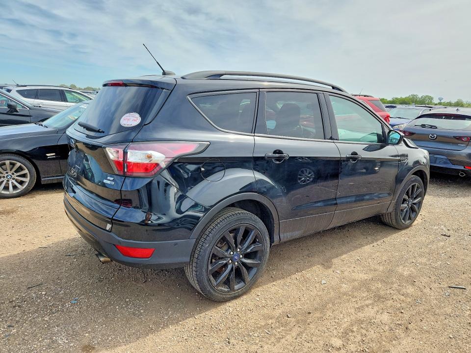 2017 Ford Escape მანქანა იყიდება აუქციონზე, vin: 1FMCU9GD8HUA21113, აუქციონის ნომერი: 53691316
