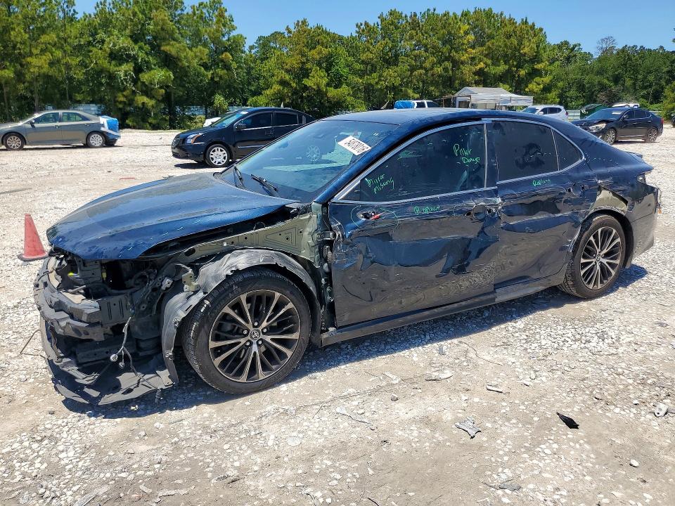 54878016 :رقم المزاد ، 4T1G11AK6LU909550 vin ، 2020 Toyota Camry مزاد بيع