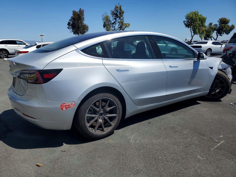 Продажа на аукционе авто 2018 Tesla Model 3, vin: 5YJ3E1EA0JF002873, номер лота: 53840986