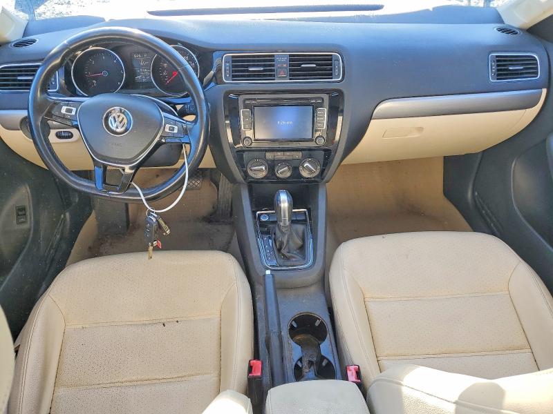 53698686 :رقم المزاد ، 3VWLA7AJ8FM340915 vin ، 2015 Volkswagen Jetta مزاد بيع
