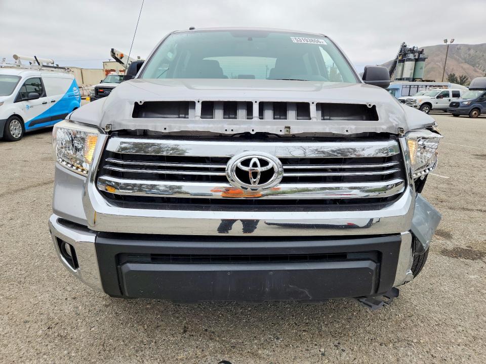 Продажа на аукционе авто 2017 Toyota Tundra, vin: 5TFDW5F1XHX637851, номер лота: 53193806