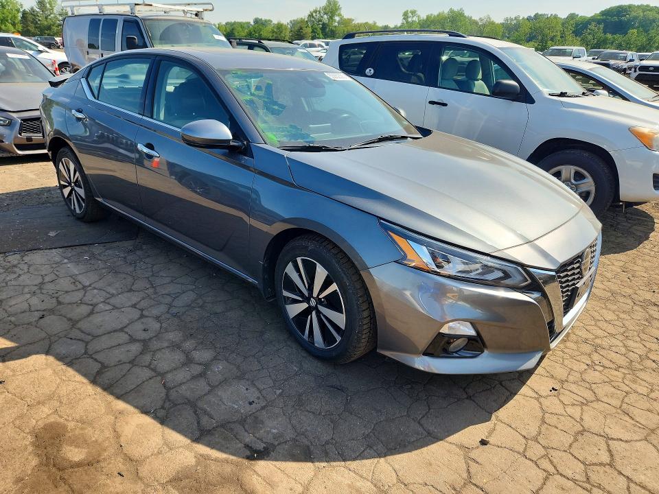 53882366 :رقم المزاد ، 1N4BL4DW0KN302664 vin ، 2019 Nissan Altima مزاد بيع