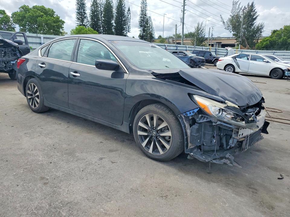 53329656 :رقم المزاد ، 1N4AL3AP4JC208221 vin ، 2018 Nissan Altima مزاد بيع