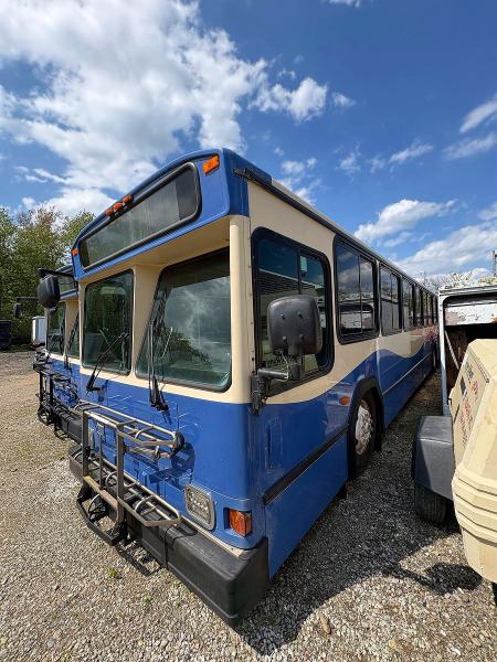 55985126 :رقم المزاد ، 15GCD291551112490 vin ، 2005 Gillig Transit Bus مزاد بيع