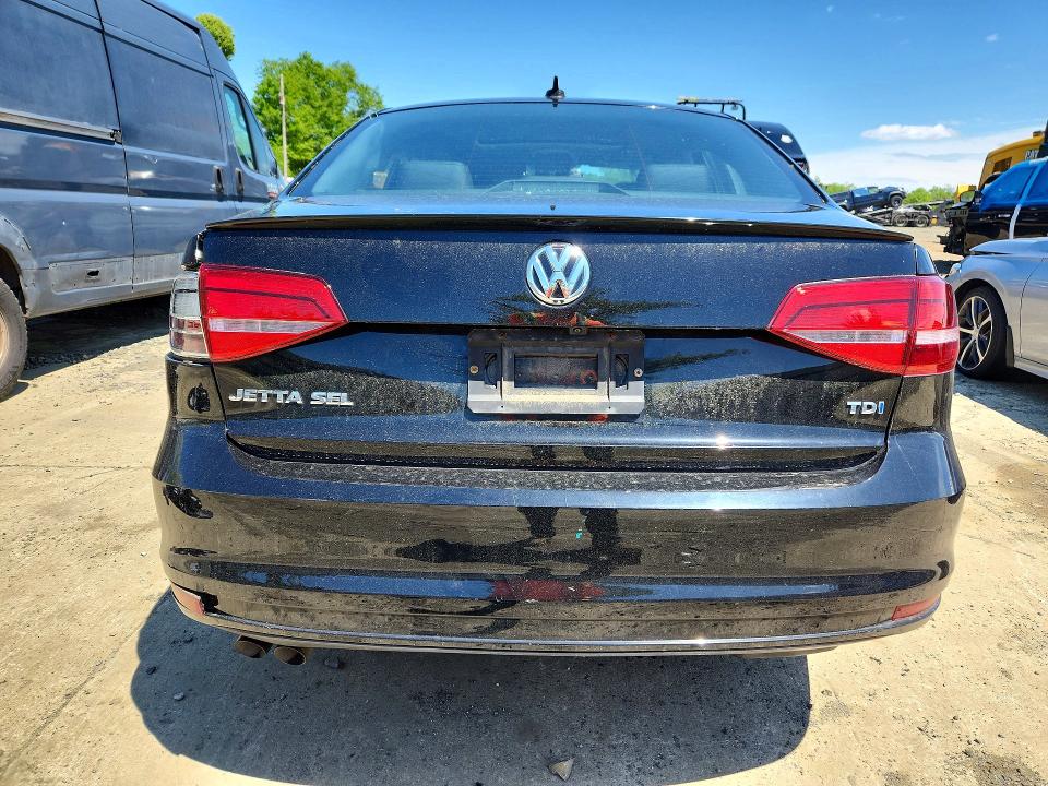 Продажа на аукционе авто 2015 Volkswagen Jetta, vin: 3VWLA7AJ1FM263739, номер лота: 52751226