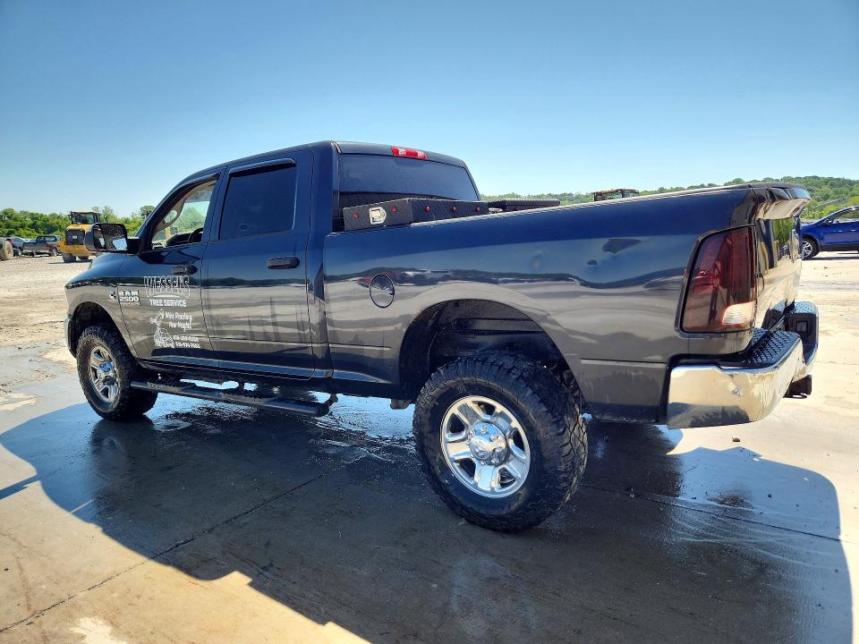 52682206 :رقم المزاد ، 3C6UR5CL5JG144738 vin ، 2018 Ram 2500 مزاد بيع
