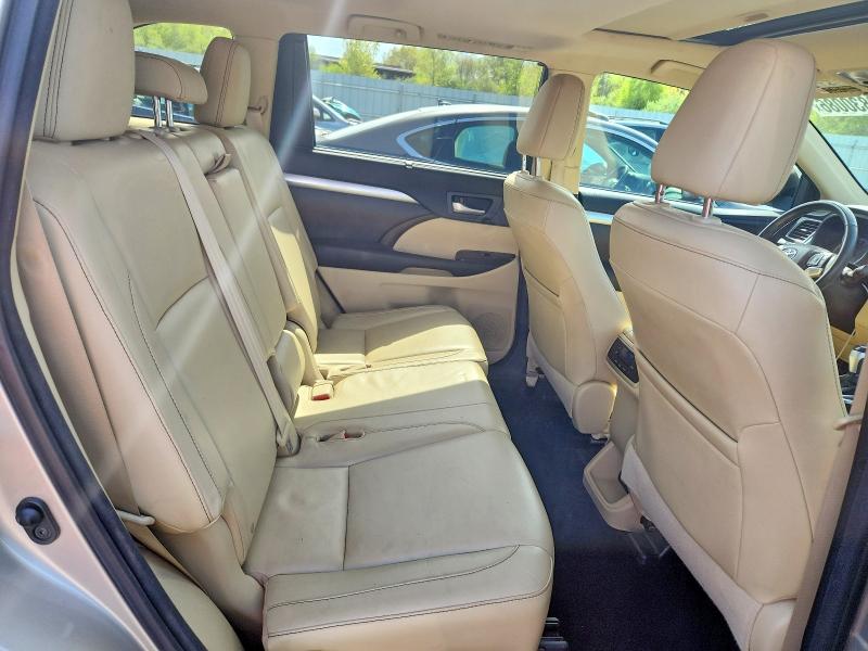 52830086 :رقم المزاد ، 5TDJKRFH2FS174769 vin ، 2015 Toyota Highlander مزاد بيع
