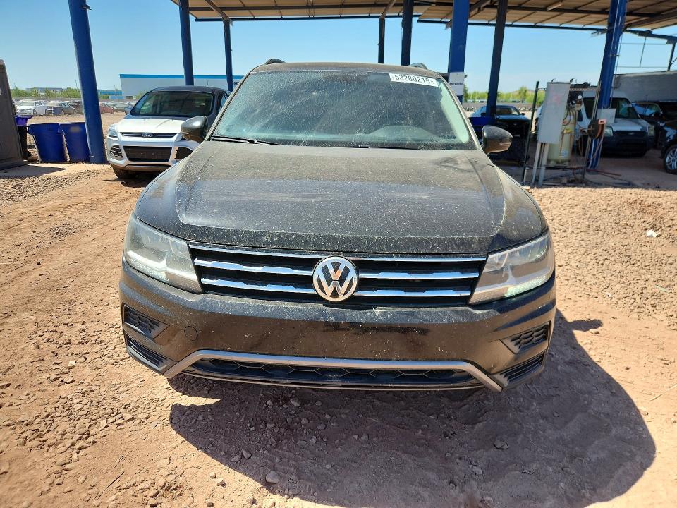 53280216 :رقم المزاد ، 3VV3B7AXXKM077536 vin ، 2019 Volkswagen Tiguan مزاد بيع
