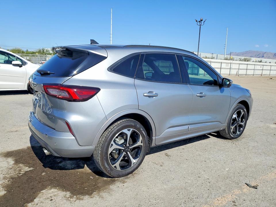 52431036 :رقم المزاد ، 1FMCU9PZ3RUA47437 vin ، 2024 Ford Escape مزاد بيع