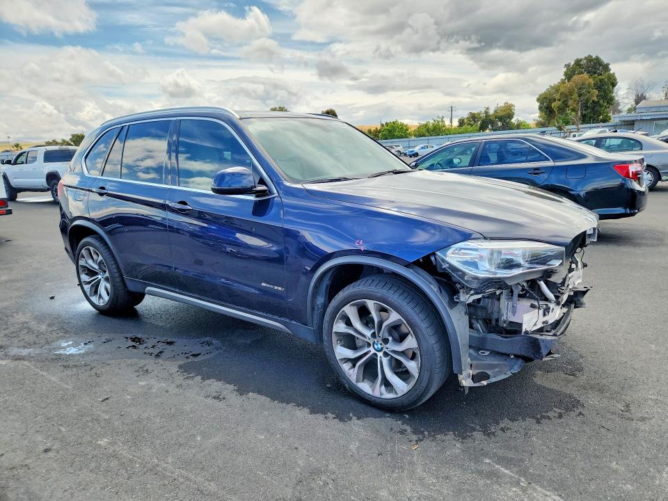 55365746 :رقم المزاد ، 5UXKR2C39H0X05678 vin ، 2017 Bmw X5 مزاد بيع