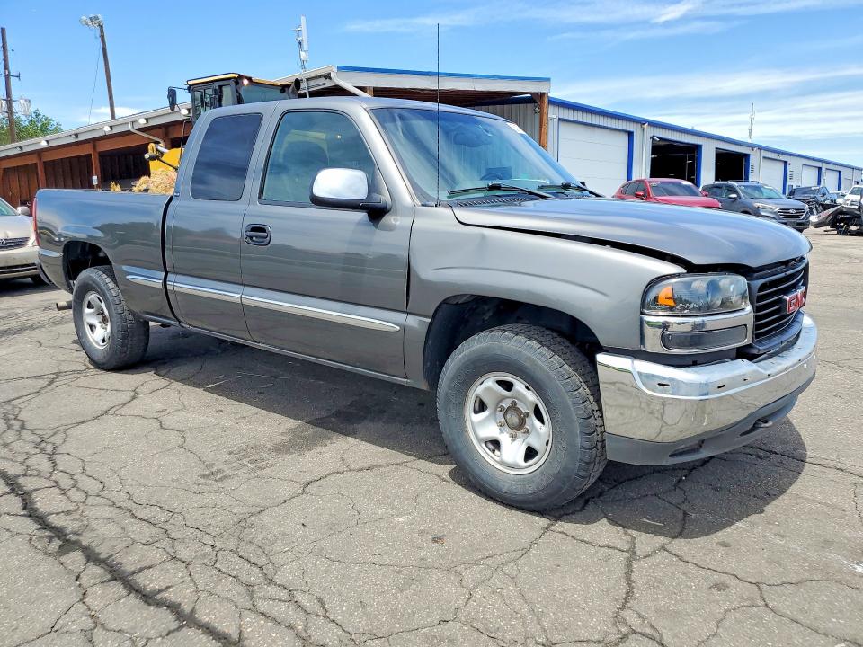 53172486 :رقم المزاد ، 2GTEK19T721209908 vin ، 2002 Gmc New Sierra مزاد بيع