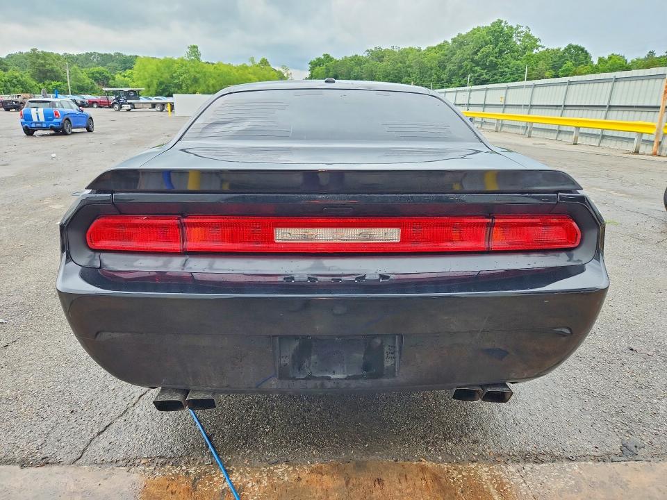 55185606 :رقم المزاد ، 2C3CDYAG6CH217424 vin ، 2012 Dodge Challenger مزاد بيع