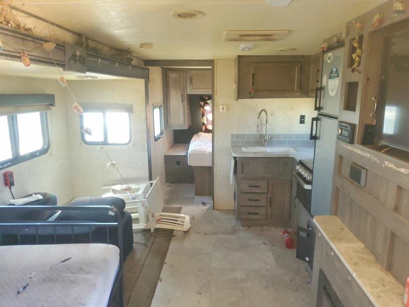 53137466 :رقم المزاد ، 5ZT2CXTB5LS037736 vin ، 2020 Foresriver Coachmen Apex مزاد بيع