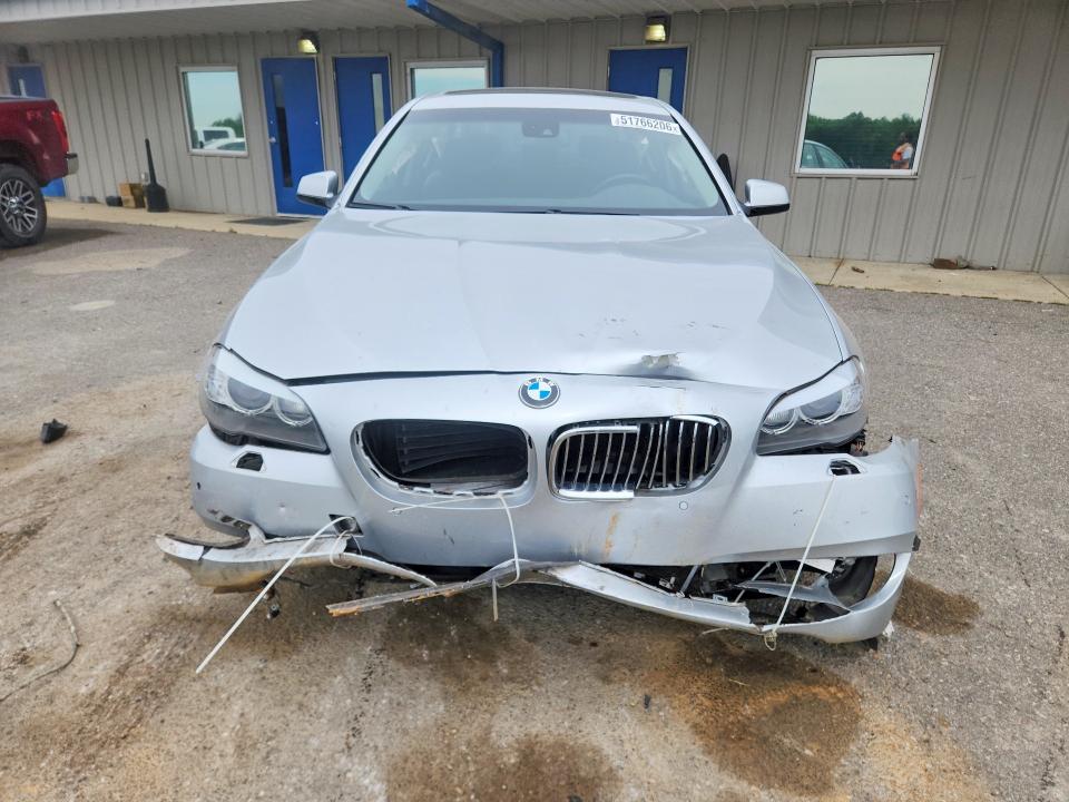 51766206 :رقم المزاد ، WBAFR7C5XBC800741 vin ، 2011 Bmw 535 مزاد بيع