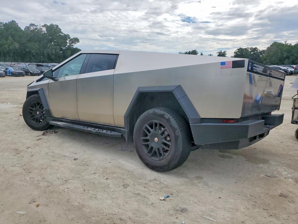 52777546 :رقم المزاد ، 7G2CEHED0RA027880 vin ، 2024 Tesla Cybertruck مزاد بيع