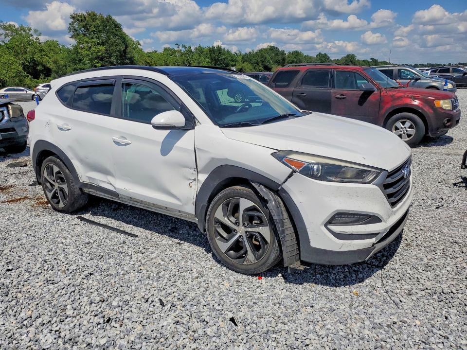 53163756 :رقم المزاد ، KM8J33A28JU821270 vin ، 2018 Hyundai Tucson مزاد بيع