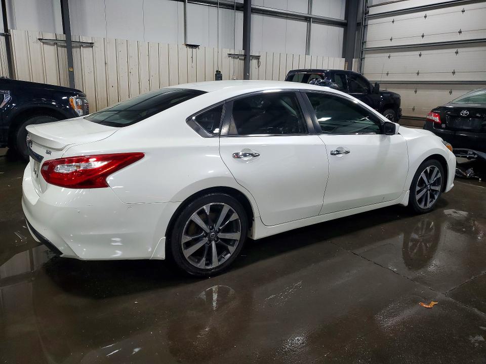 2016 Nissan Altima მანქანა იყიდება აუქციონზე, vin: 1N4AL3AP2GC282701, აუქციონის ნომერი: 52483966