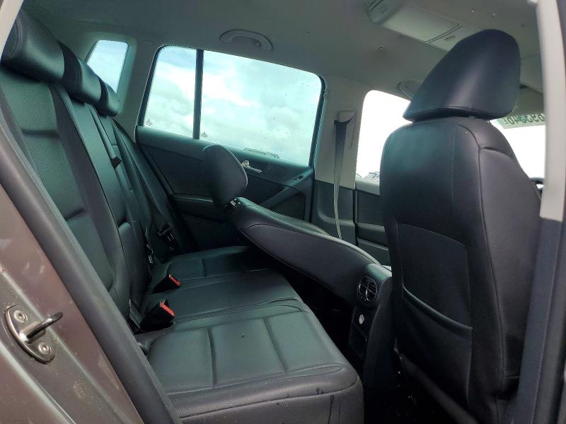 54893346 :رقم المزاد ، WVGAV7AX3BW525138 vin ، 2011 Volkswagen Tiguan مزاد بيع